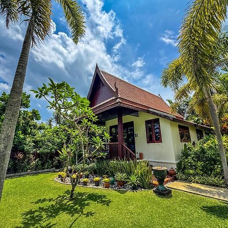 บ้านไทย ลันตา รีสอร์ท เกาะลันตา ภายนอก รูปภาพ