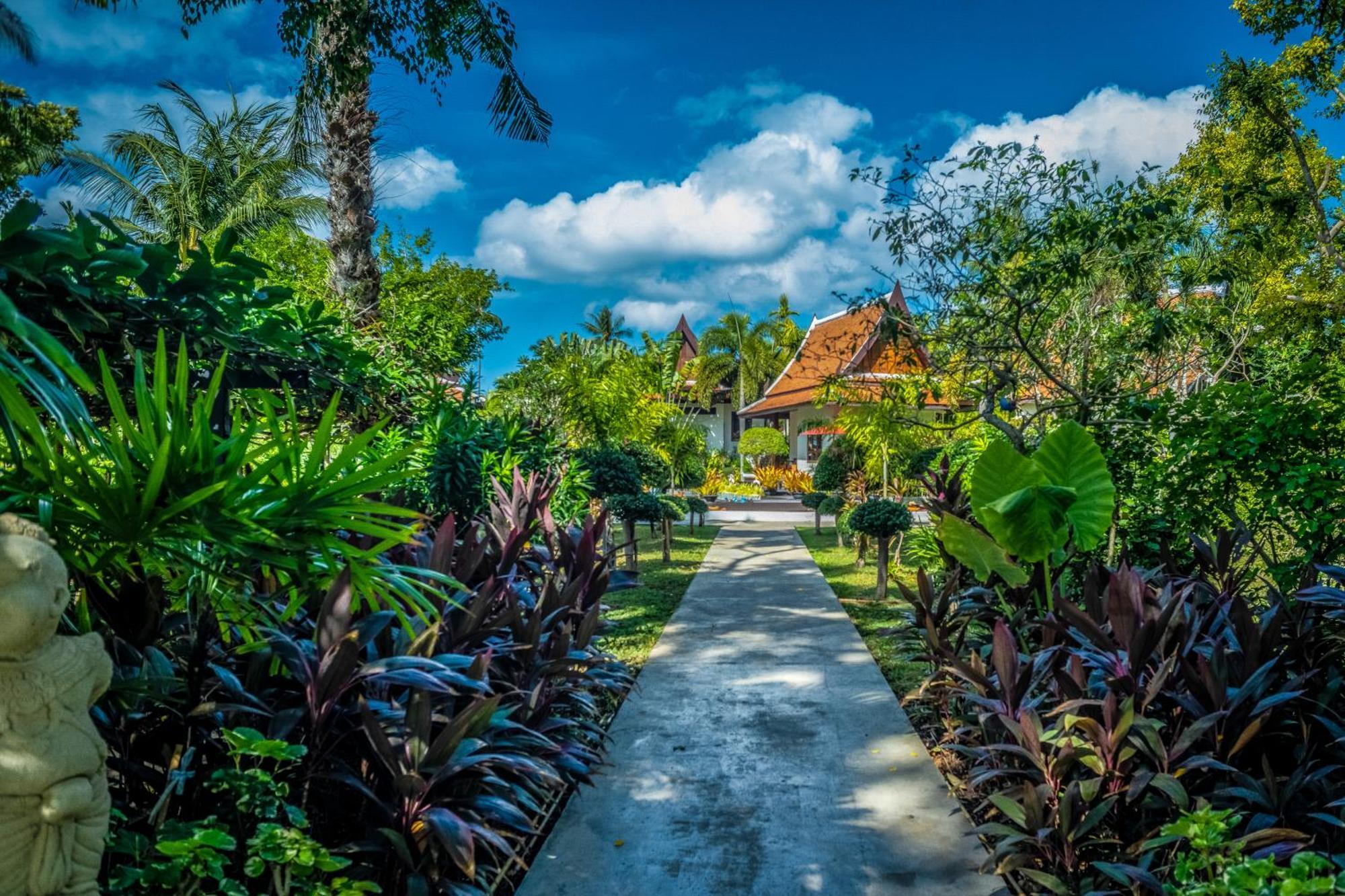 บ้านไทย ลันตา รีสอร์ท เกาะลันตา ภายนอก รูปภาพ