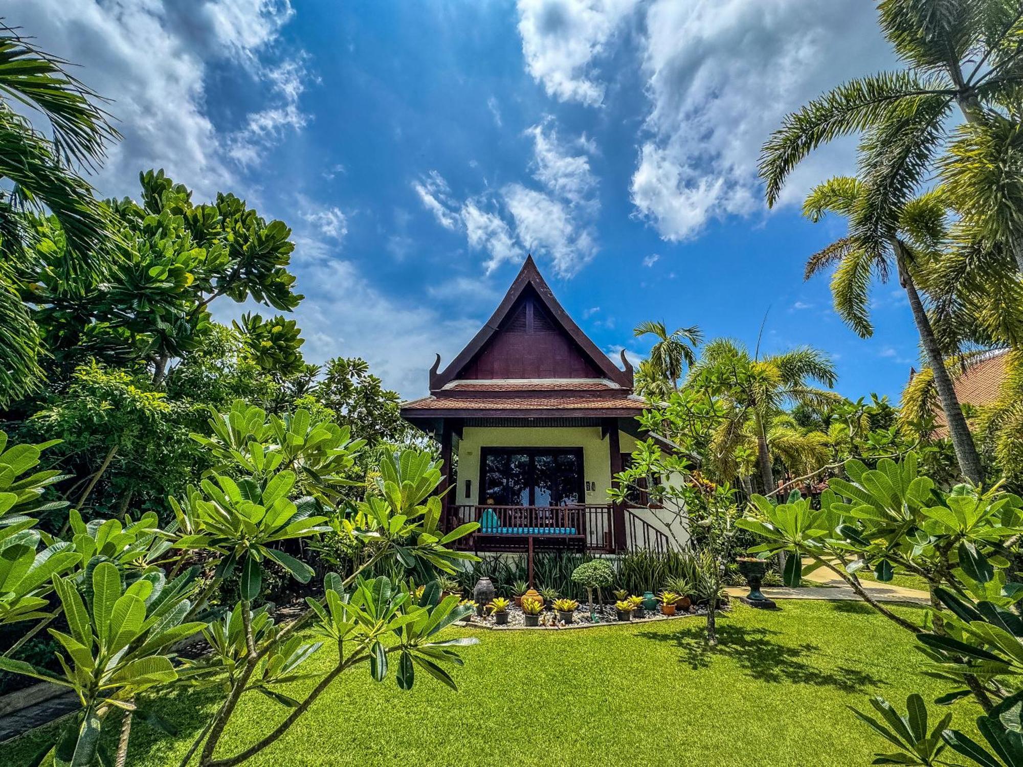 บ้านไทย ลันตา รีสอร์ท เกาะลันตา ภายนอก รูปภาพ